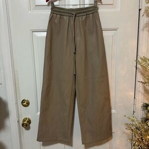 FM2050 Faux Leather Wide Leg Pants NWT $109 Size Small